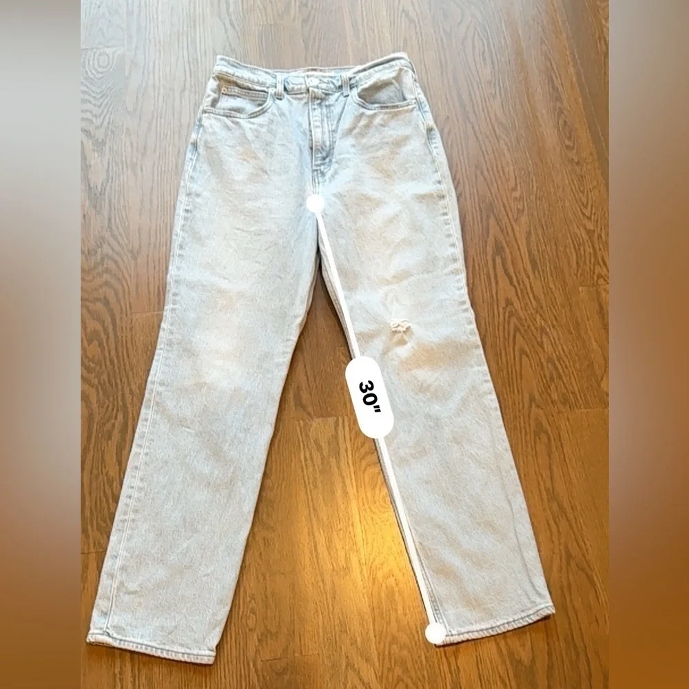 Levi's premium 70's High Slim Straight Jeans size 28 light blue F